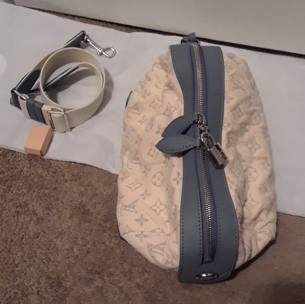 LOUIS VUITTON spring summer 2012 denim pochette